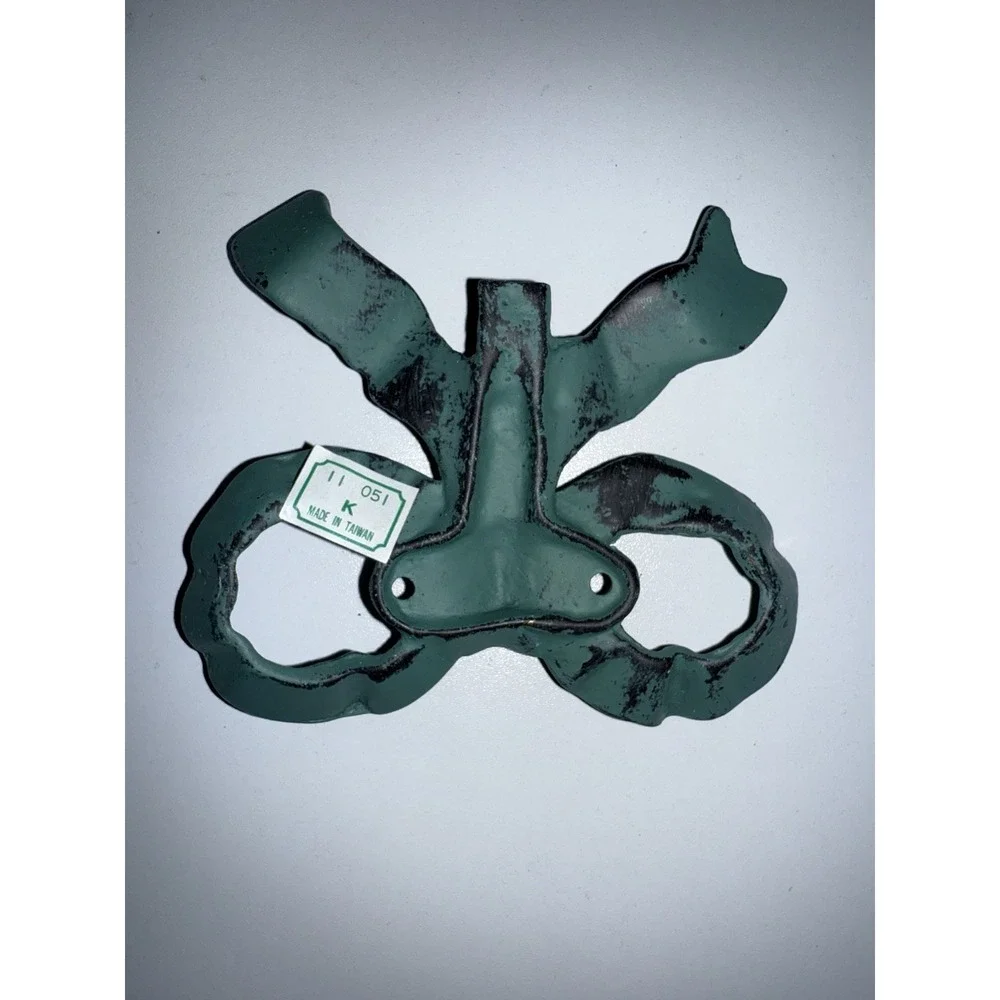 Hook Bow Ribbon Style‎ Tie Green Solid Brass Ornate Vintage- New